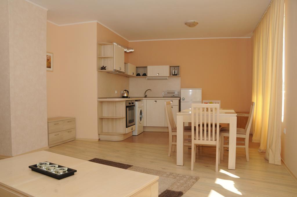 Yassen Holiday Village Sunny Beach Exterior photo