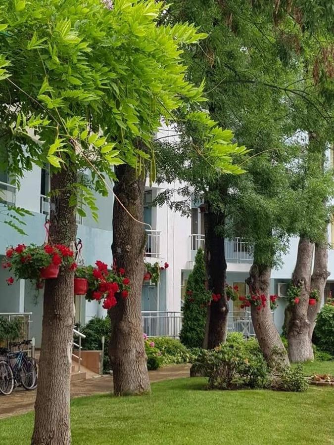 Yassen Holiday Village Sunny Beach Exterior photo